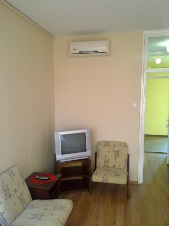 ホテルEszterhazy Karoly Egyetem エゲル 部屋 写真